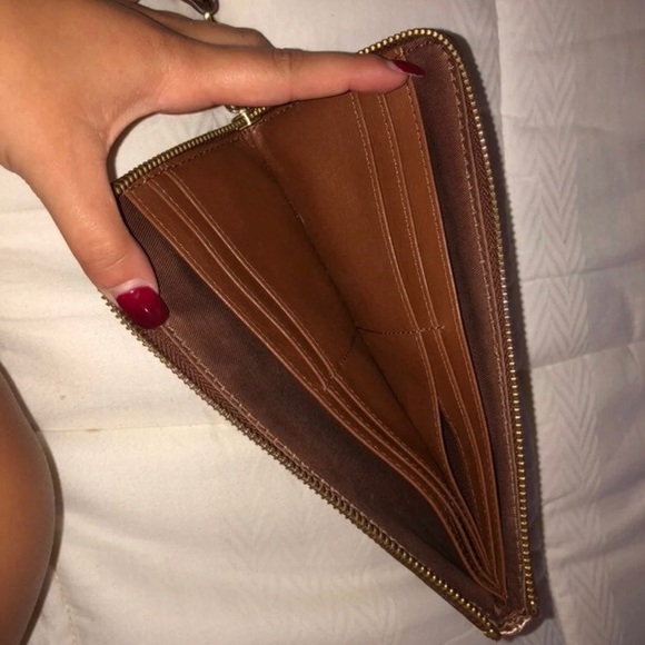 Fossil rose gold wallet - Picture 2 of 3